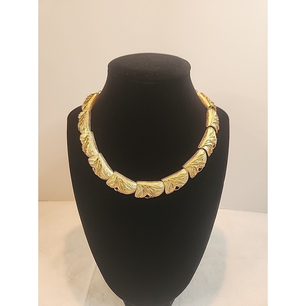 Vintage Sarah Coventry Gold Tone Floral Leaves Adjustable‎ Choker Necklace
